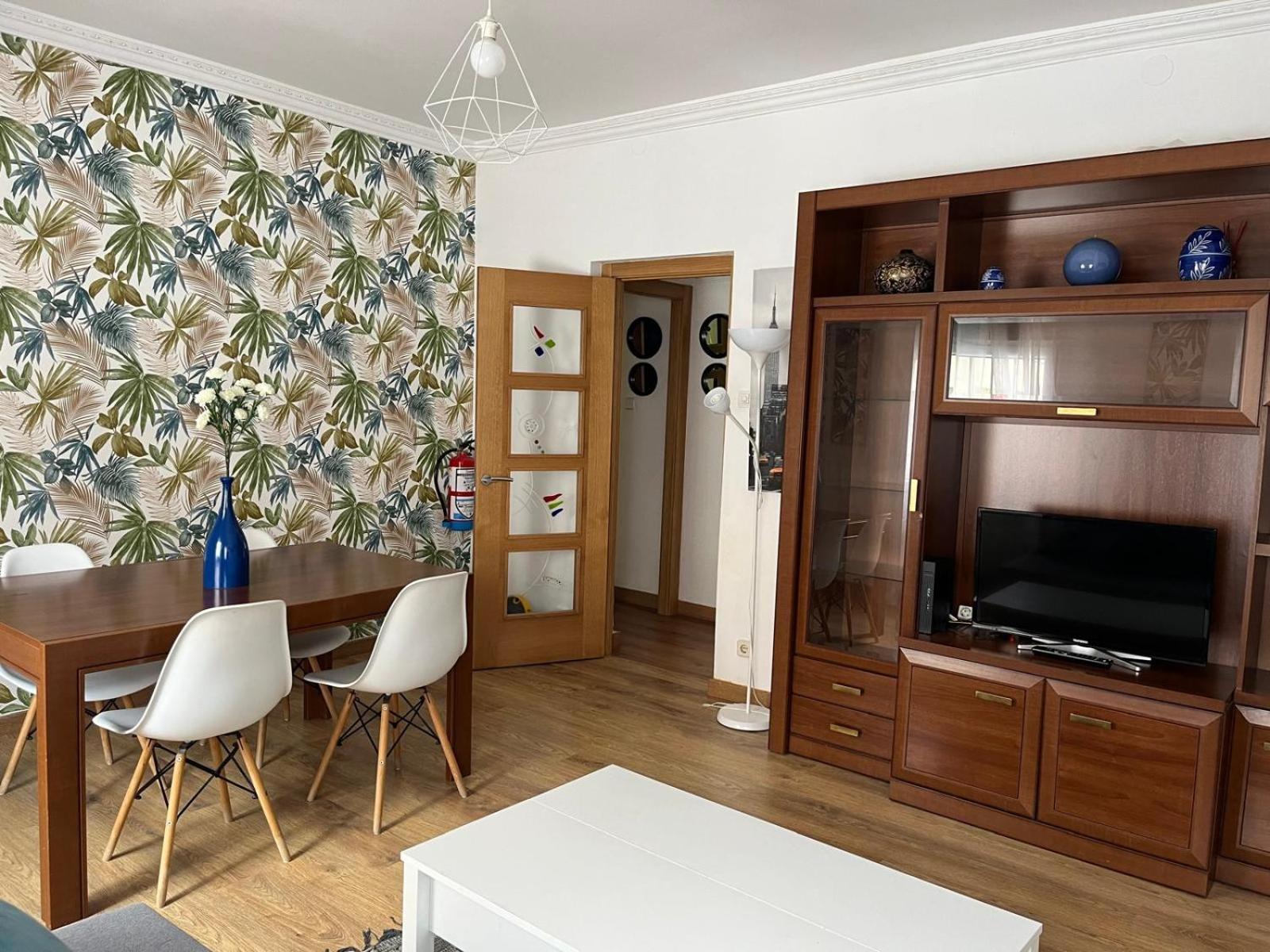 Apartamento Bajo Al Lado Del Ayuntamiento